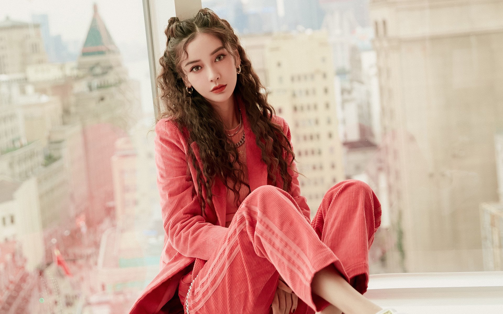 魔术斩落尼克斯，东契奇在英超争冠接管比赛，跨界的竞技艺术