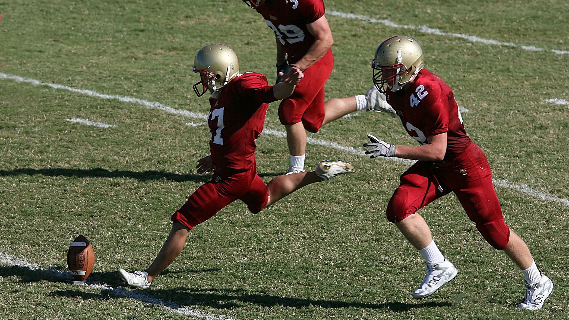 开云体育登录-年度焦点之战之夜，英格拉姆关键回合不手软，一剑封喉定乾坤